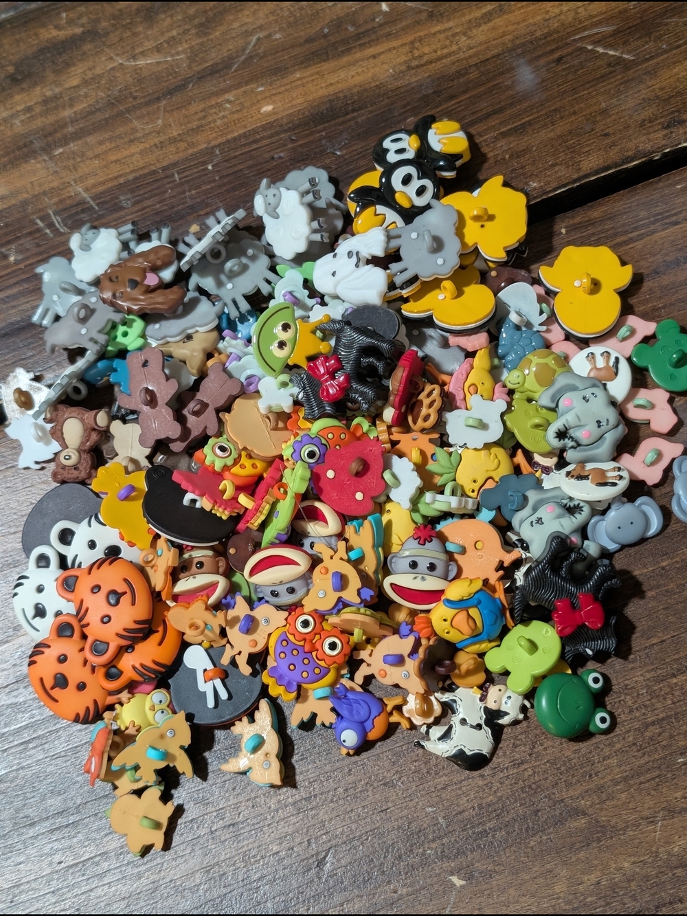 Childrens Buttons - Picture 2 of 16
